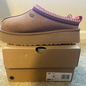 Ugg Tazz - Brand new in box - size 8